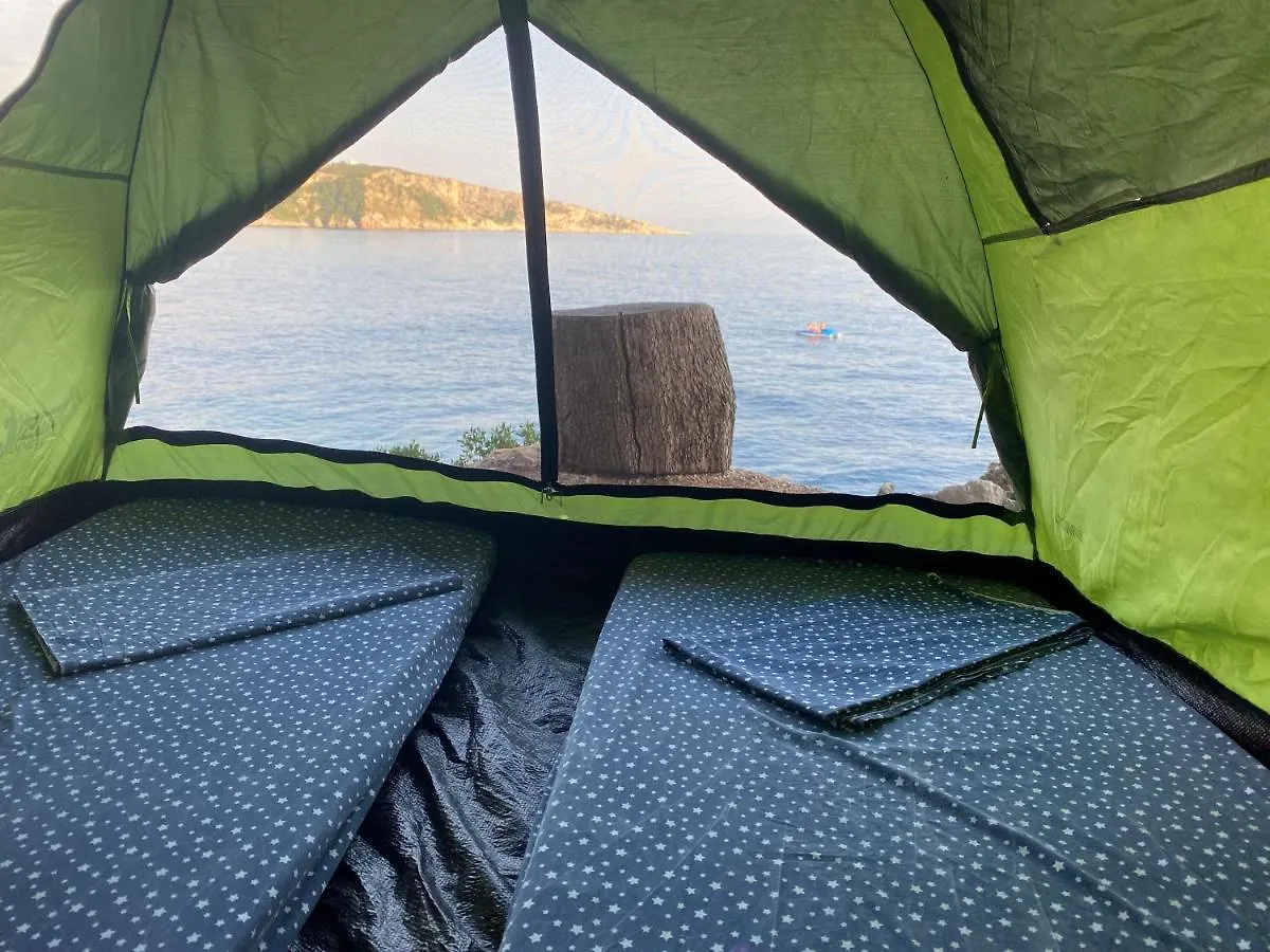 Hotel Pine Side Camp Himara
