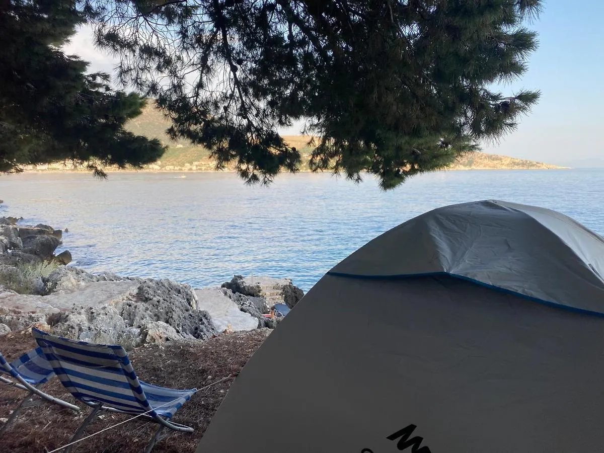 Pine Side Camp Hotel Himare 0*,  Albania